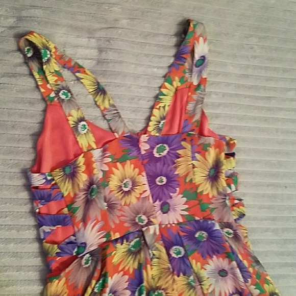 Floral skater dress - Picture 2 of 3